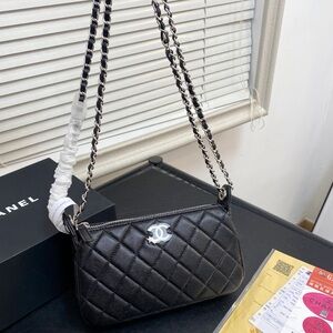 Chanel Black Quilted Chain Shoulder Bag